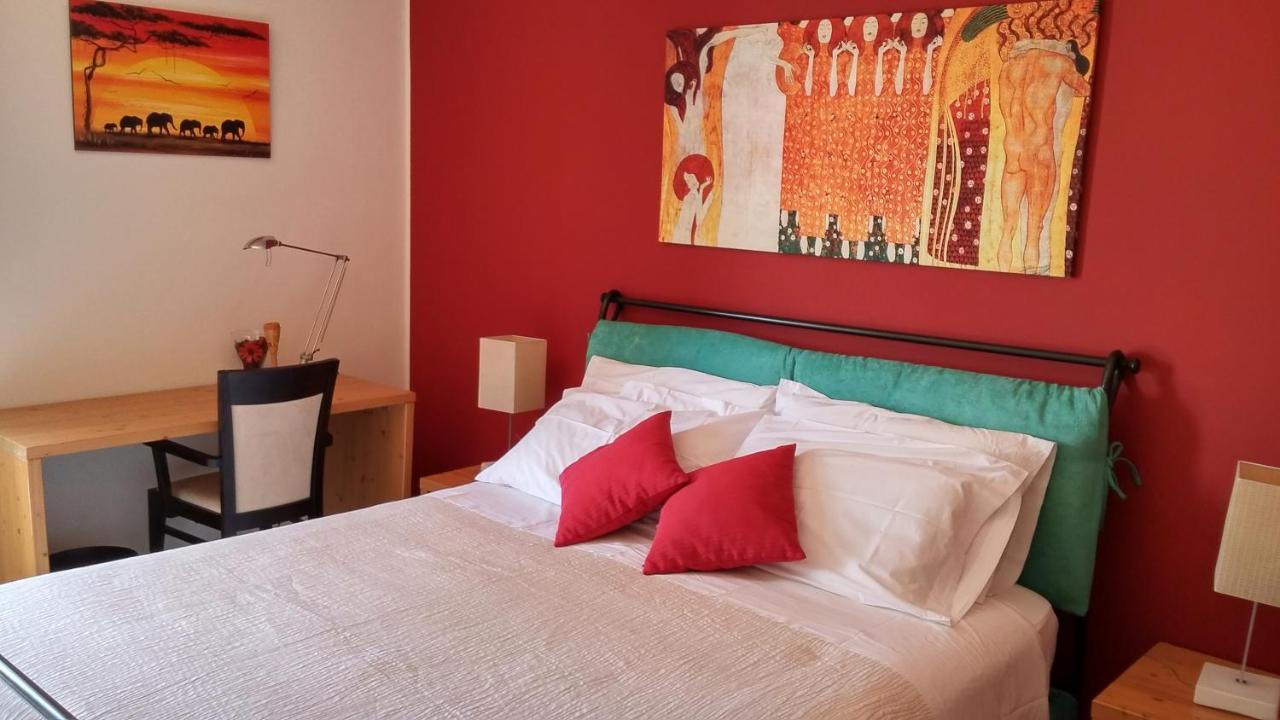La Casa Del Melograno Bed and Breakfast Santa Venerina Eksteriør billede