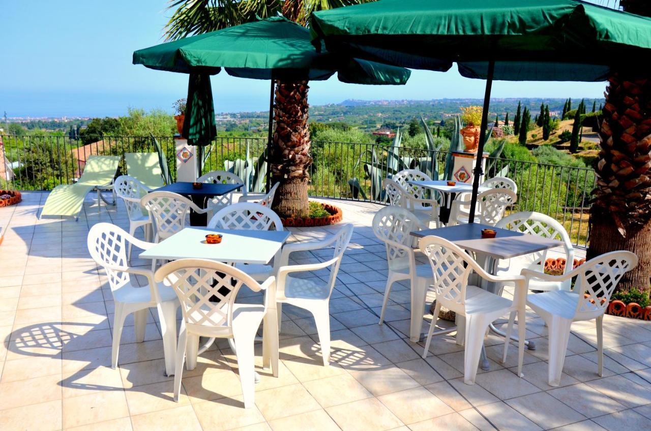 La Casa Del Melograno Bed and Breakfast Santa Venerina Eksteriør billede