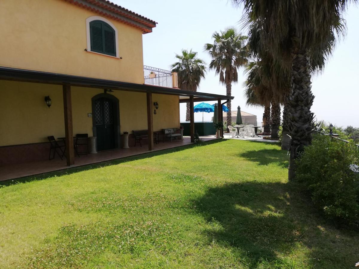 La Casa Del Melograno Bed and Breakfast Santa Venerina Eksteriør billede
